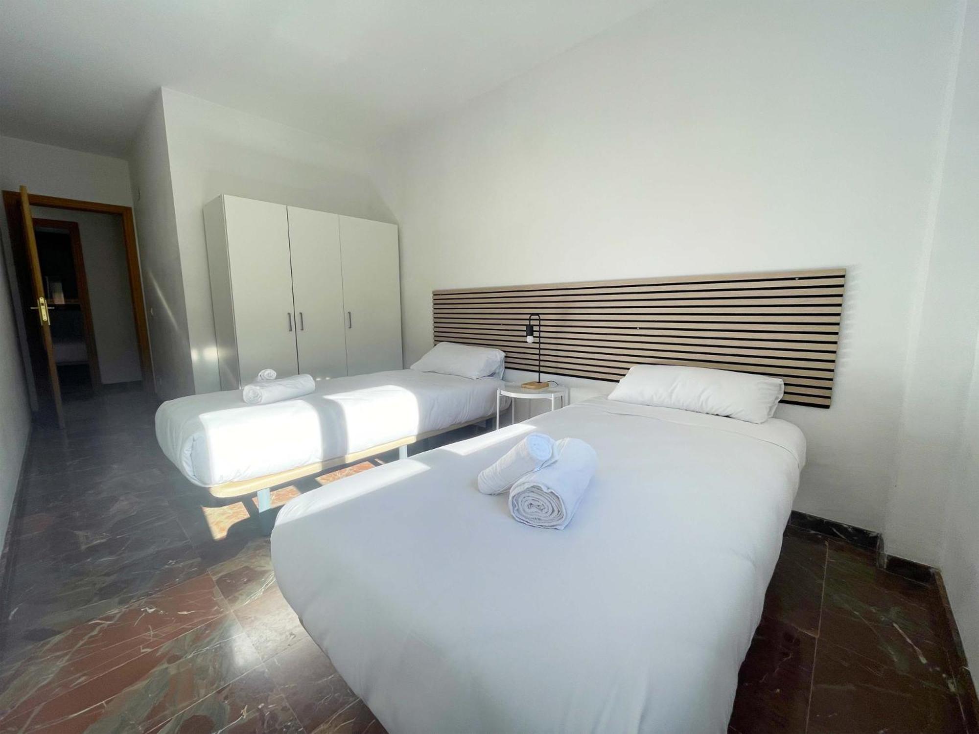 Apartamentos El Pilar Suites 3000 Zaragoza Luaran gambar