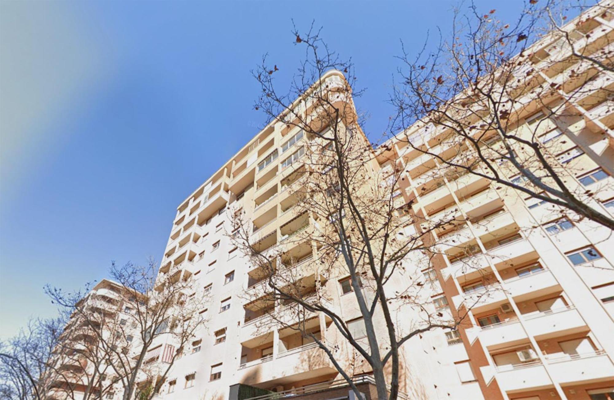 Apartamentos El Pilar Suites 3000 Zaragoza Luaran gambar